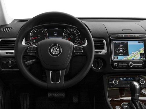 Pure White 2016 Volkswagen Touareg Lux