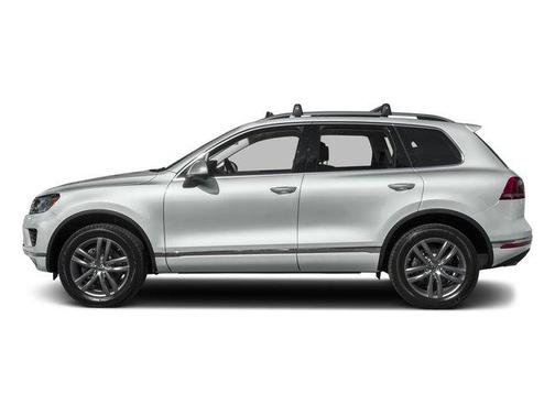 Pure White 2016 Volkswagen Touareg Lux