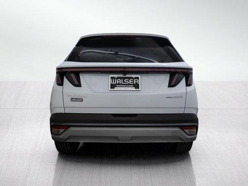 Pearl 2025 Hyundai TUCSON Hybrid Limited