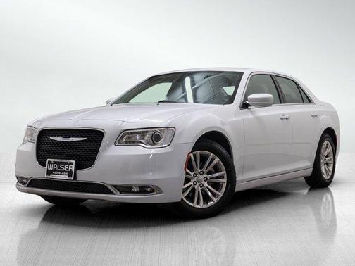 2021 Chrysler 300 Touring