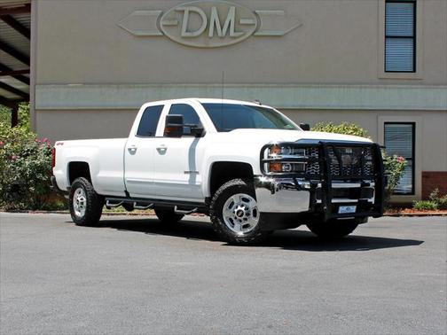 Photo 2 of 37 of 2019 Chevrolet Silverado 2500 LT