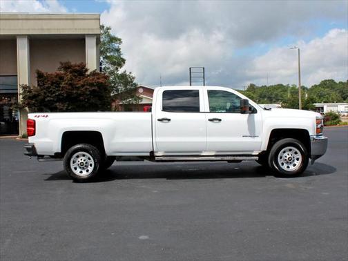 Photo 5 of 33 of 2019 Chevrolet Silverado 2500 WT