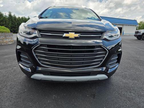 Mosaic Black 2019 Chevrolet Trax LT