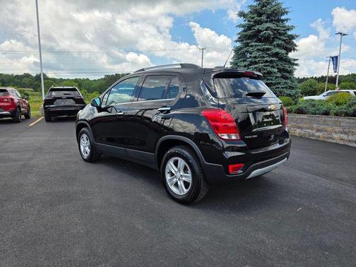 Mosaic Black 2019 Chevrolet Trax LT