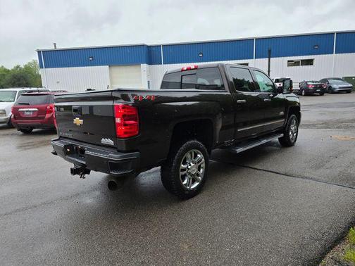Havana Metallic 2018 Chevrolet Silverado 2500 High Country