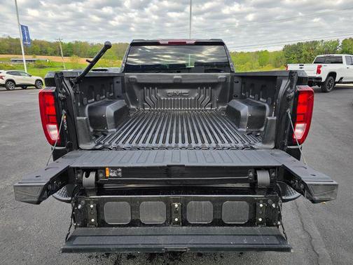 Onyx Black 2022 GMC Sierra 1500 Elevation