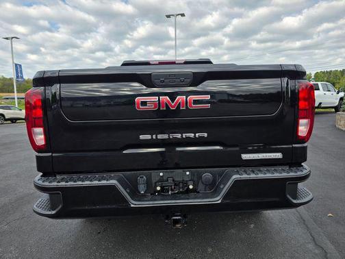 Onyx Black 2022 GMC Sierra 1500 Elevation