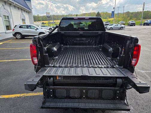 Onyx Black 2022 GMC Sierra 1500 Elevation
