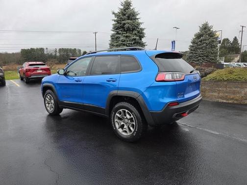 2022 Jeep Cherokee Trailhawk
