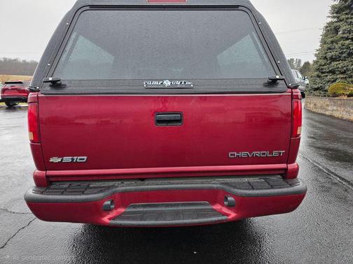 2003 Chevrolet S-10 Base