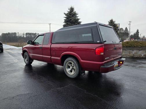 2003 Chevrolet S-10 Base