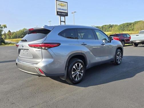 2021 Toyota Highlander Hybrid XLE