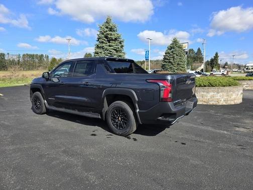 2025 Chevrolet Silverado EV LT