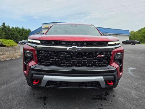 Radiant Red Tintcoat 2026 Chevrolet Traverse Z71
