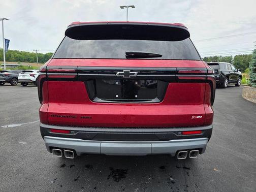 Radiant Red Tintcoat 2026 Chevrolet Traverse Z71