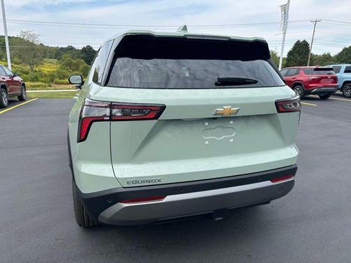 Cacti Green 2026 Chevrolet Equinox 1LT