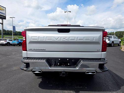 Silver Ice Metallic 2021 Chevrolet Silverado 1500 LT