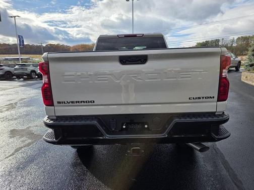 2026 Chevrolet Silverado 2500 Custom