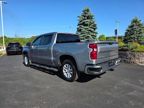 Sterling Gray Metallic 2023 Chevrolet Silverado 1500 LT