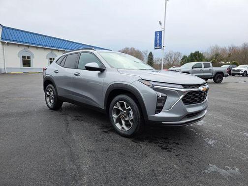 Sterling Gray Metallic 2026 Chevrolet Trax LT