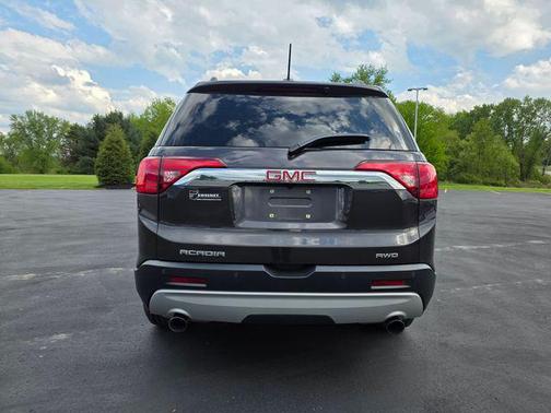 Iridium Metallic 2018 GMC Acadia SLE-2