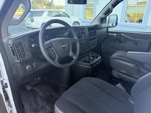 2023 Chevrolet Express 2500 RWD 2500 Regular Wheelbase WT