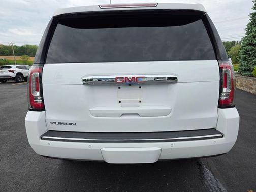 Summit White 2019 GMC Yukon Denali