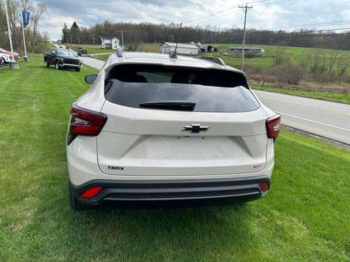White Sands 2026 Chevrolet Trax 2RS
