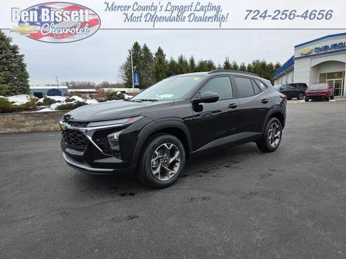 Mosaic Black Metallic 2026 Chevrolet Trax LT