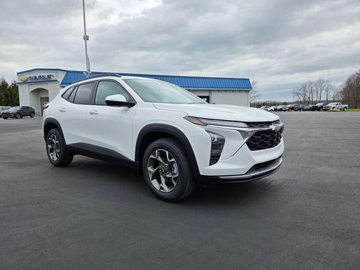 Summit White 2026 Chevrolet Trax LT