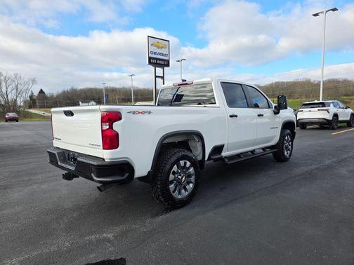 2022 Chevrolet Silverado 2500 Custom
