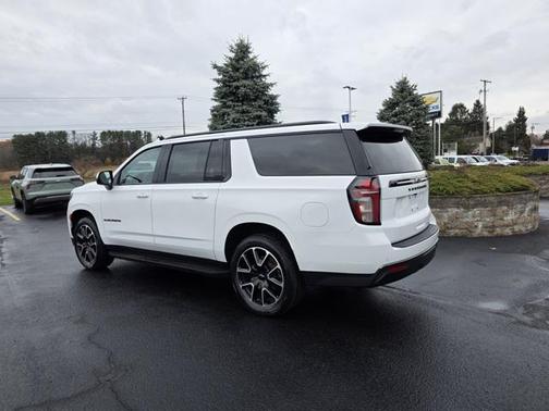 2021 Chevrolet Suburban RST