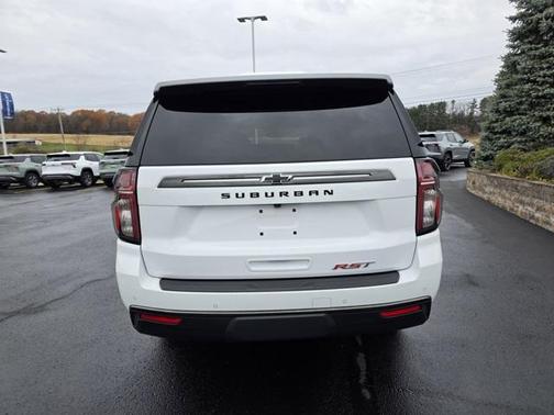 2021 Chevrolet Suburban RST