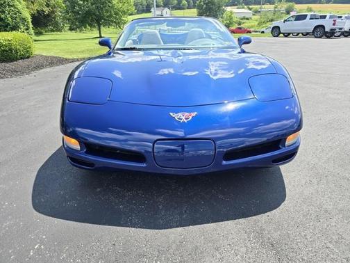 2004 Chevrolet Corvette Base