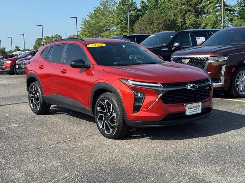 Cayenne Orange Metallic 2024 Chevrolet Trax 2RS