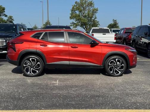 Cayenne Orange Metallic 2024 Chevrolet Trax 2RS