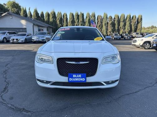 2018 Chrysler 300 Limited