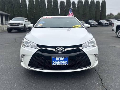 2016 Toyota Camry SE w/Special Edition Pkg