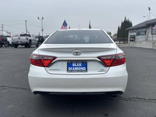 2016 Toyota Camry SE w/Special Edition Pkg