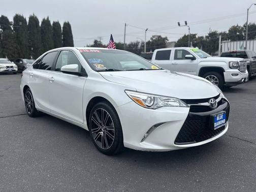 2016 Toyota Camry SE w/Special Edition Pkg