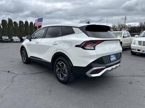 2023 Kia Sportage LX