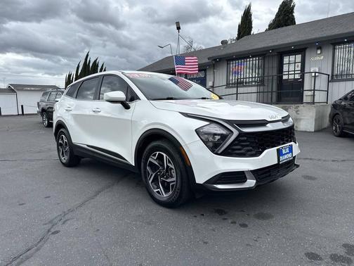 2023 Kia Sportage LX