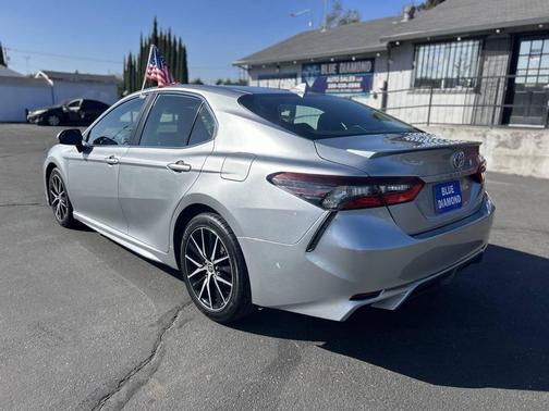 2021 Toyota Camry SE