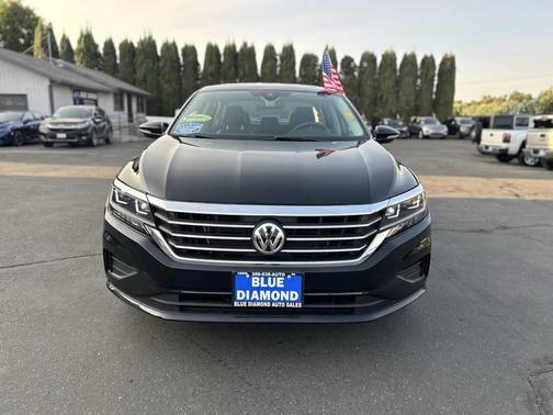 2022 Volkswagen Passat 2.0T SE