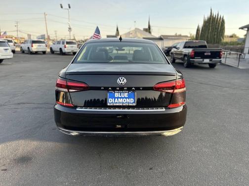 2022 Volkswagen Passat 2.0T SE