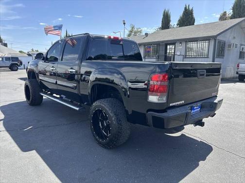 2008 GMC Sierra 1500 Denali Crew Cab