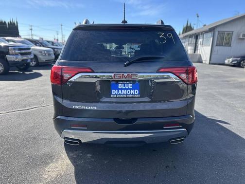 2017 GMC Acadia Denali