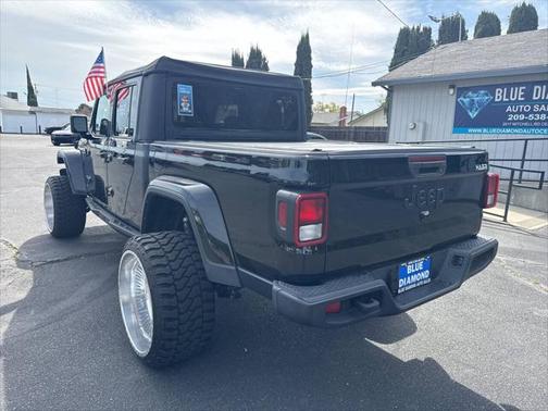 2022 Jeep Gladiator Sport S