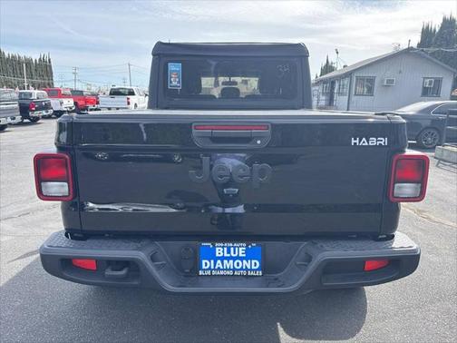 2022 Jeep Gladiator Sport S
