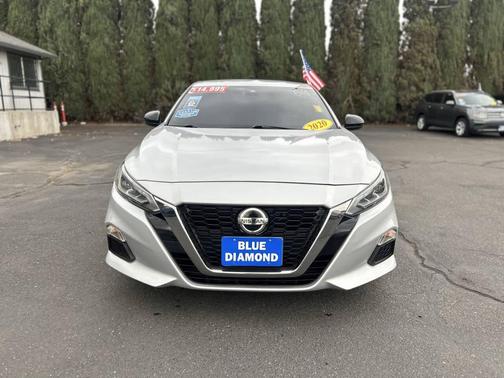 2020 Nissan Altima SR FWD